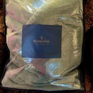 New wool blanket queen size